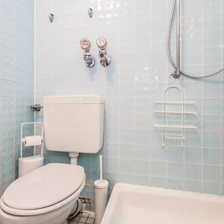Budget Friendly Apartments Cologne Exterior photo